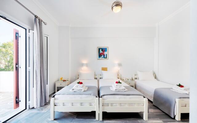 Irene Hotel & Studios - Beachfront