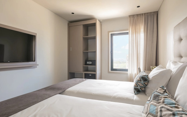 Oporto Airport & Business Hotel