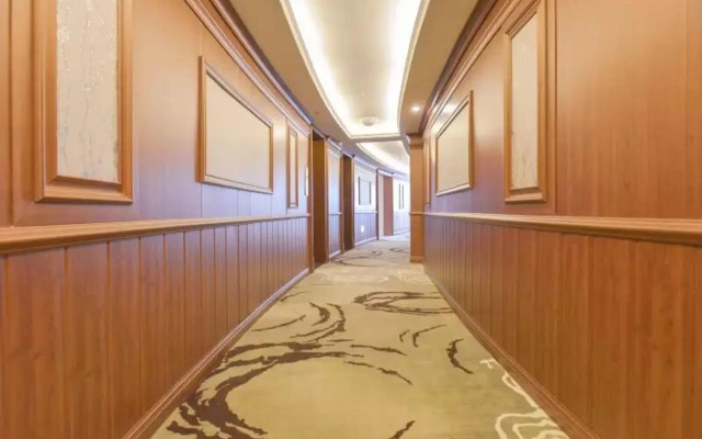 HuangGuoShuYuQuanHotel