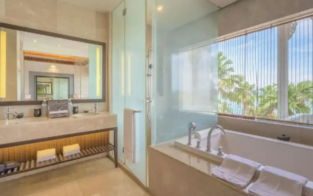 LOS CORALES VILLAS and SUITES