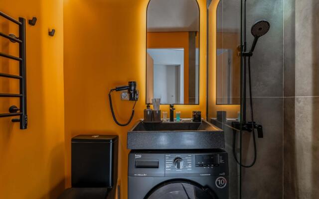 In an apartment on Sokolnicheskiy Val street 1