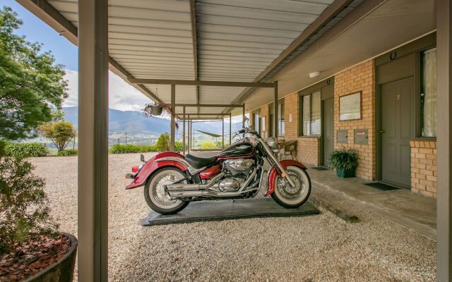 Allamar Motor Inn Motel