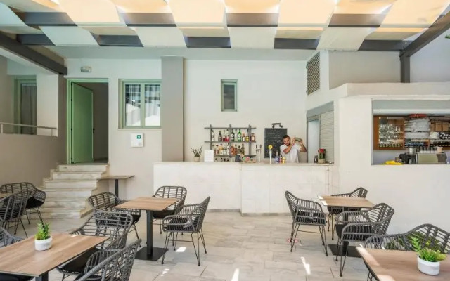 Kalamaki Property Summer Beach Hotel