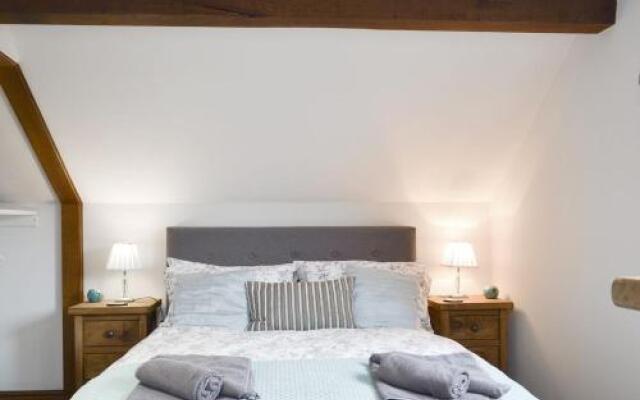 Field Farm Apartment
