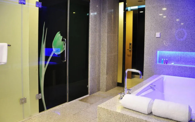 Qingdao Jinfuyue Hotel (Heilongjiang Middle Road Oriental City Branch)