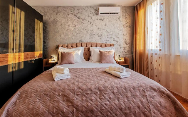 NEW! Luxury Apartment Dona