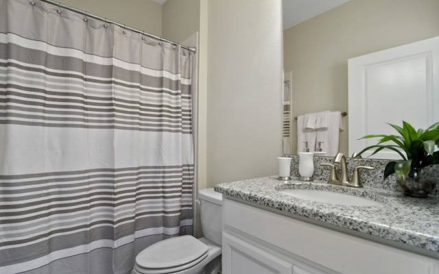 Gorgeous Top Pool Home Sl4730
