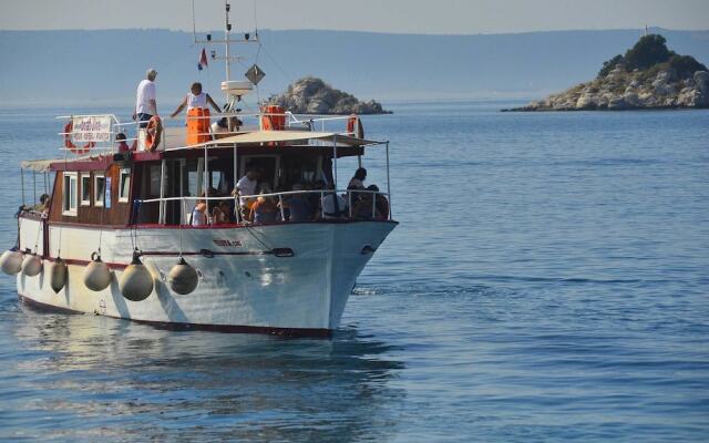 Comfortable Chalet With 2 Bathrooms, Near Beautiful Trogir