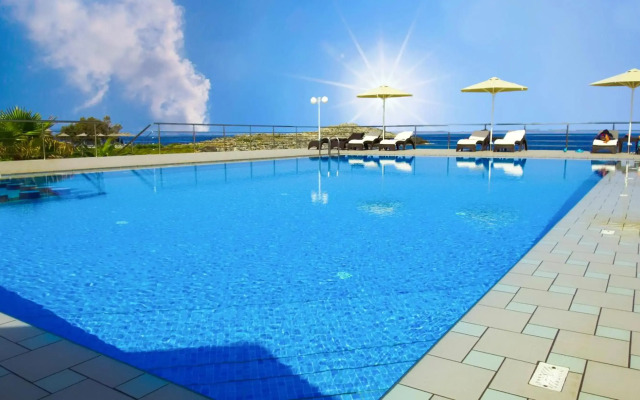 Nanakis Beach Hotel
