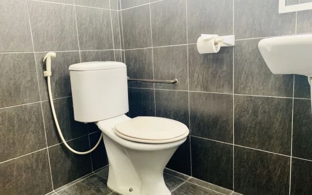 OYO 90036 Eagle Wood Garden