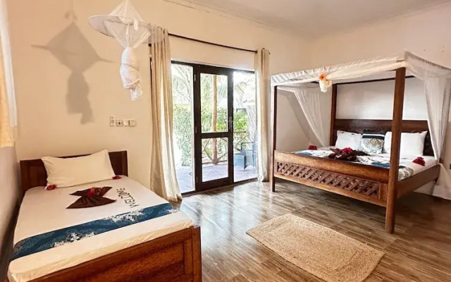Moayana Liora Zanzibar