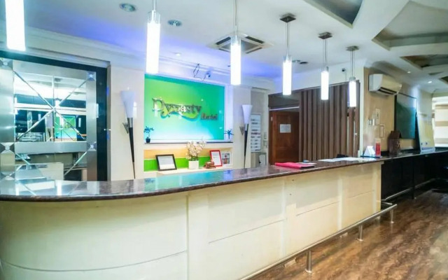 RedDoorz Apartment @ Saladin Mansion Margonda