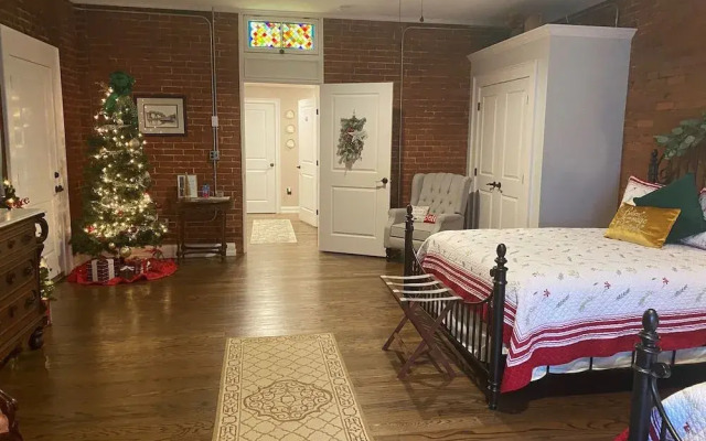 Belle Louise Historic Guest House