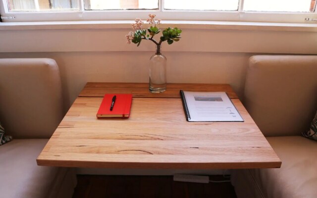 Studio Flat with Shared Rooftop Terrace