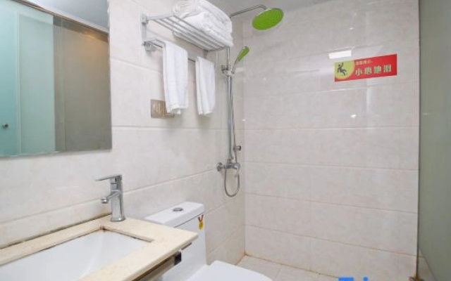Tianchi Business Hotel (Sanhe Ancient Town)