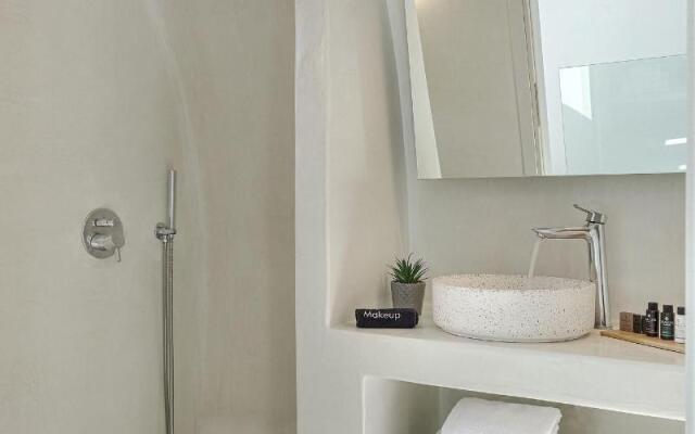 Onyx Hotel & Suites
