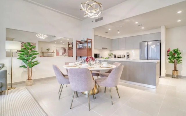 City Living at Its Best Near Burj Khalifa