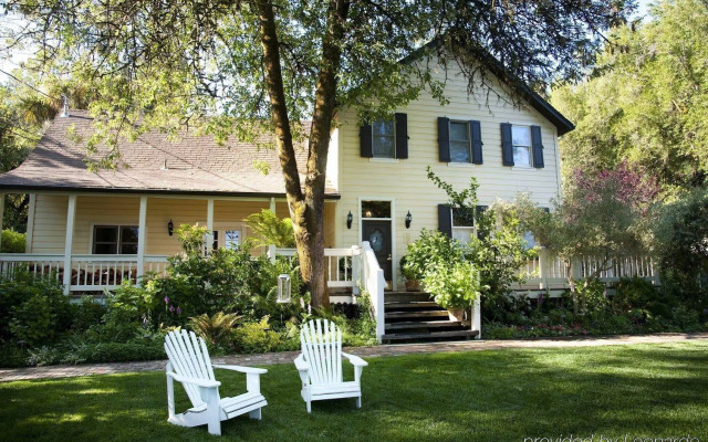 Farmhouse Inn