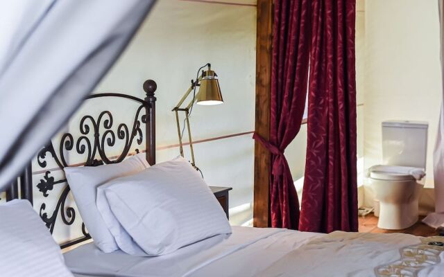 Pefkon Suites