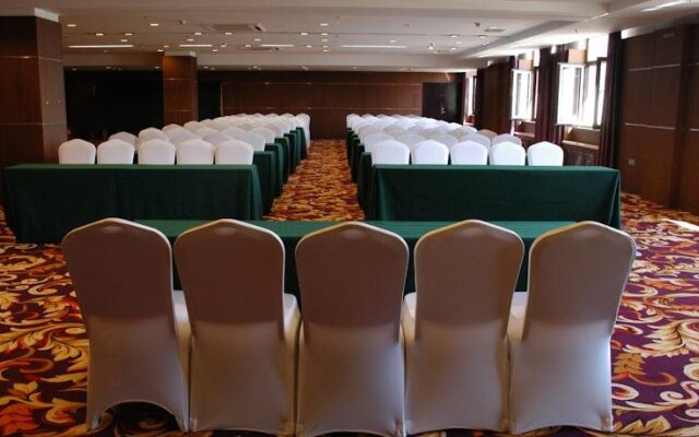 Dream Land Hotel
