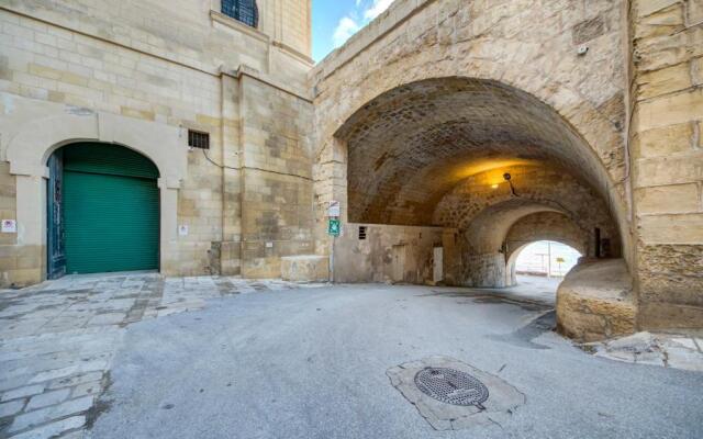 Sally Port 32