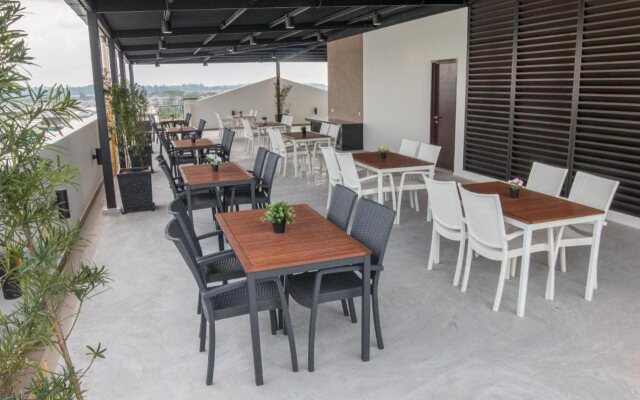 Redpine Boutique Hotel