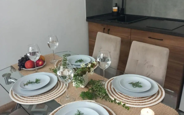 Fiesta Apartment on Franka 2BR-6P