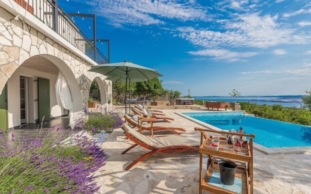 Beautiful Stone Villa With Private Infinity Pool and a Fascinating sea View