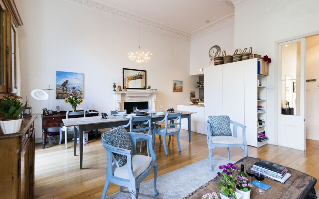 The Cromwell Terrace Loft - JH
