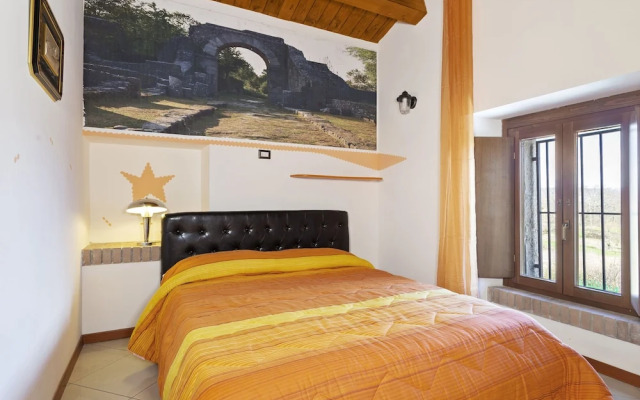 Secluded Holiday Home in Sepino With Balcony