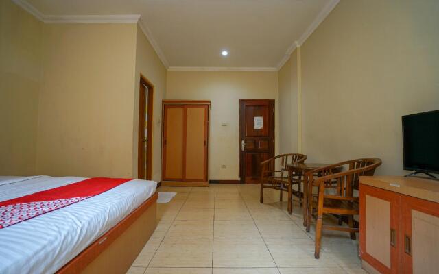 OYO 1273 Hotel Belvena