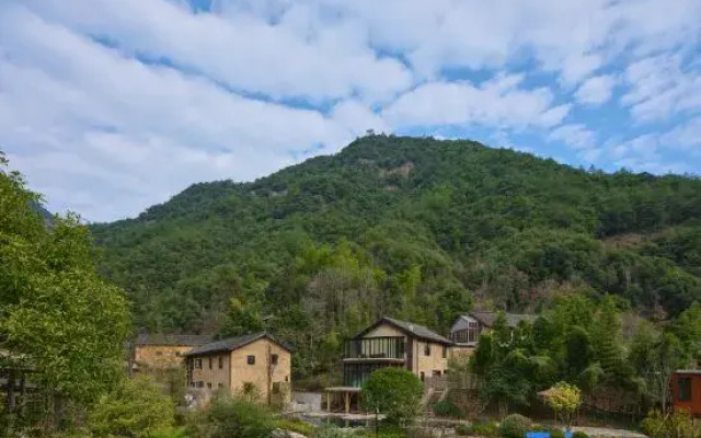 Qizhu Qinglongwu Boutique Hostel