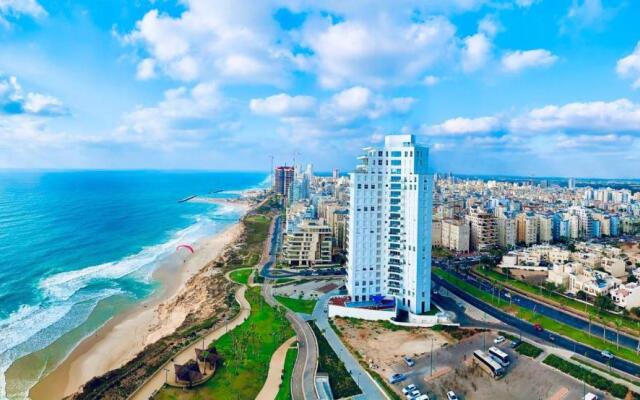 מגדל C1