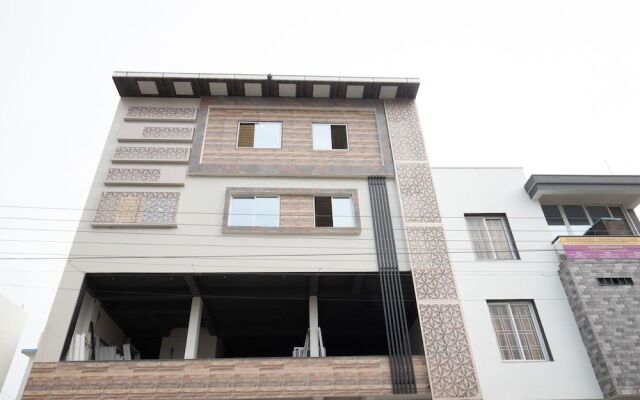 Oyo 39426 Hotel Lotus