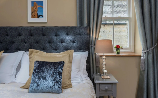 St Cuthbert's House - Guest house