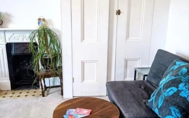 Stylish 2bed 2bath 8min to LondonBridge