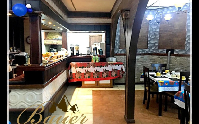 Hostal Bauer