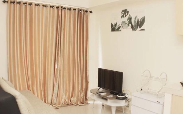 Comfort And Nice 2Br Apartment At Meikarta