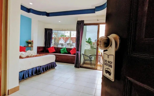 Heaven House Restro & Bar