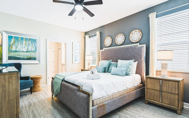 Themed Bedrooms & Private Pool Near Disney