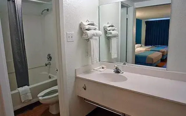 La Quinta Inn Houston Baytown West