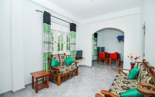 OYO 232 Cinnamon Canal View