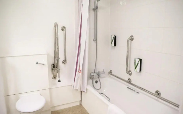 Premier Inn Coventry East (M6,Jct2)