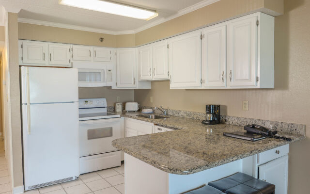 Marigot Beach Suites