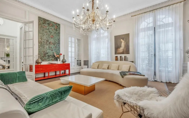 Luxury 5BR House Close to the Arc de Triomphe
