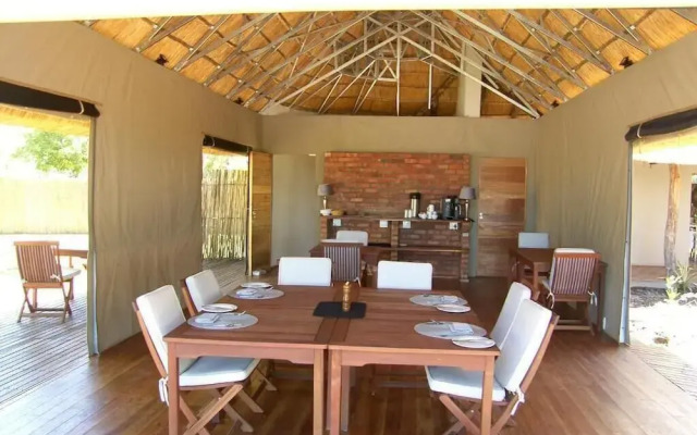 Elephant's Eye, Hwange