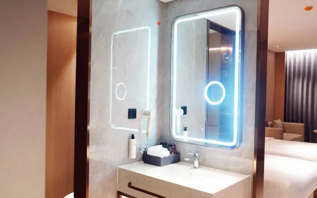 Elong Hotel Jakarta PIK