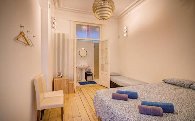 The Bright Stone Lodge. Heart of Antwerp