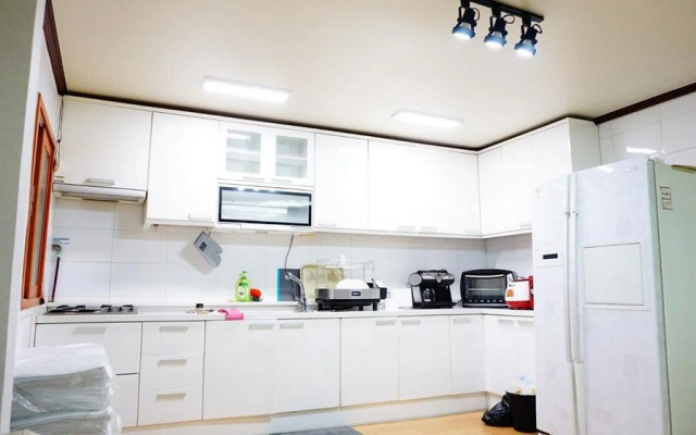 Modern Place Hostel