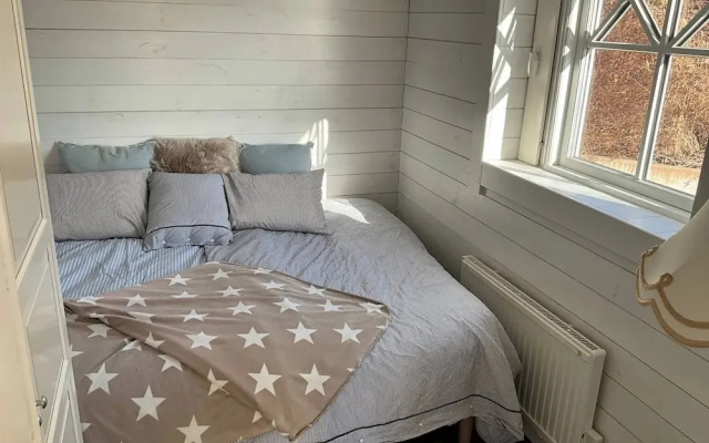 Charming Tynningö House With Sauna & BBQ